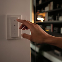 Dimmer pentru banda LED: tipuri, care este mai bine să alegeți și de ce