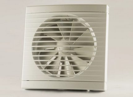 Ventilator de evacuare Coop