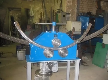 Máquina para dobrar tubos de alumínio e cobre