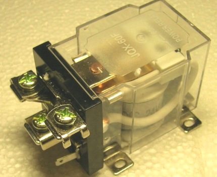 Contactor electromecanic de pornire / oprire