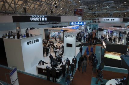 Warton la expoziția de produse LED