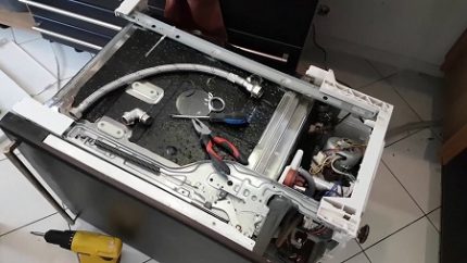 Repararea unei mașini de spălat vase Electrolux