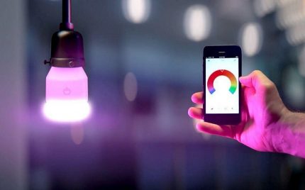 Control de iluminare pentru smartphone